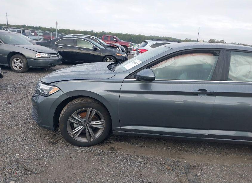 Photo 14 of 2024 Volkswagen Jetta 1.5T SE (VIN 3VWEM7BU2RM021894)