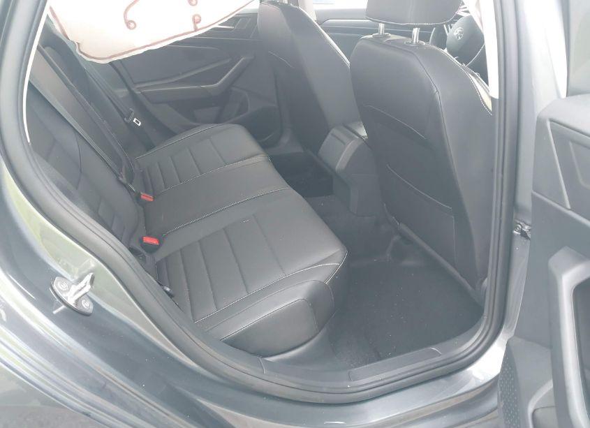 Photo 8 of 2024 Volkswagen Jetta 1.5T SE (VIN 3VWEM7BU2RM021894)