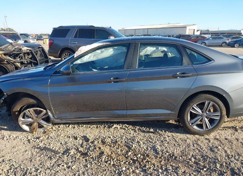 Photo 14 of 2024 Volkswagen Jetta 1.5T SE (VIN 3VWEM7BU2RM093436)