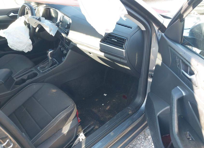 Photo 5 of 2024 Volkswagen Jetta 1.5T SE (VIN 3VWEM7BU2RM093436)