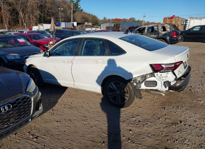 Photo 14 of 2024 Volkswagen Jetta 1.5T SE (VIN 3VWEM7BU3RM068299)