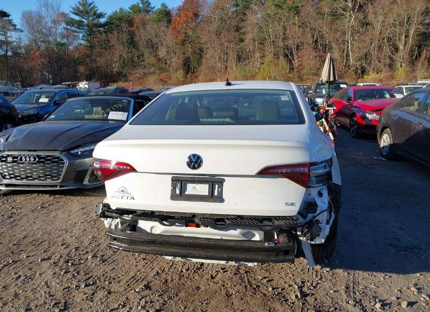 Photo 16 of 2024 Volkswagen Jetta 1.5T SE (VIN 3VWEM7BU3RM068299)