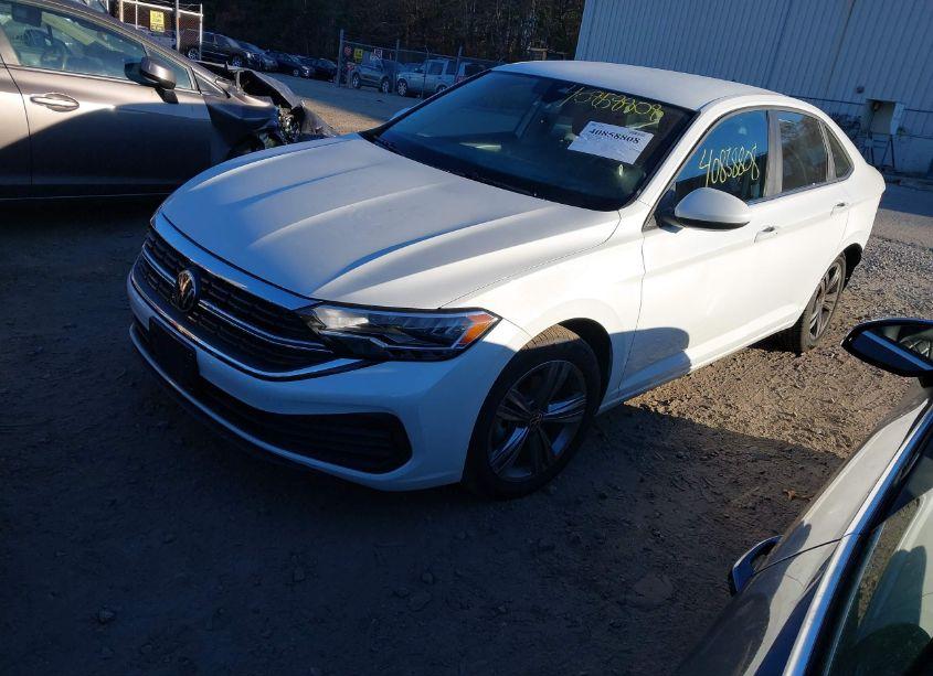 Photo 2 of 2024 Volkswagen Jetta 1.5T SE (VIN 3VWEM7BU3RM068299)