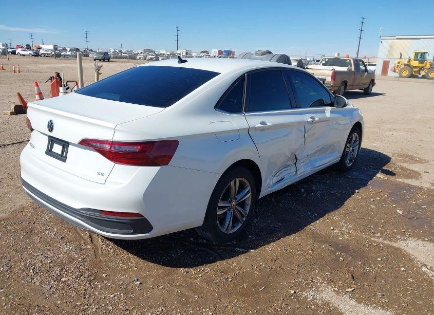 Photo 4 of 2023 Volkswagen Jetta 1.5T SE (VIN 3VWEM7BU4PM049130)