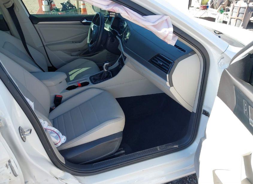 Photo 5 of 2023 Volkswagen Jetta 1.5T SE (VIN 3VWEM7BU4PM049130)