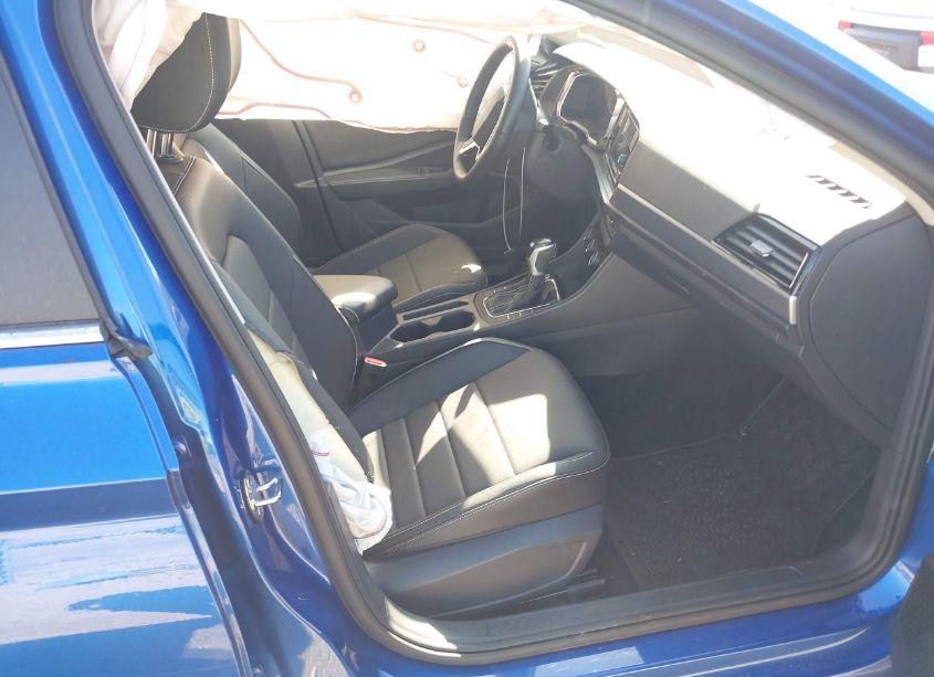 Photo 5 of 2024 Volkswagen Jetta 1.5T SE (VIN 3VWEM7BU4RM006863)