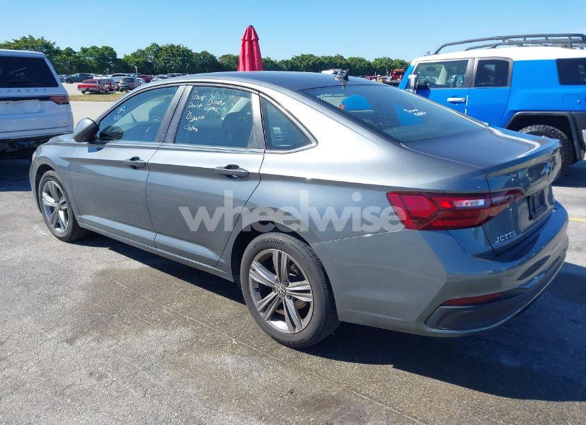 Photo 3 of 2024 Volkswagen Jetta 1.5T SE (VIN 3VWEM7BU5RM014244)