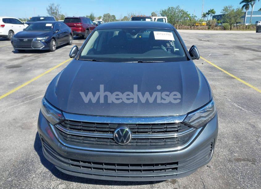 Photo 6 of 2024 Volkswagen Jetta 1.5T SE (VIN 3VWEM7BU5RM014244)