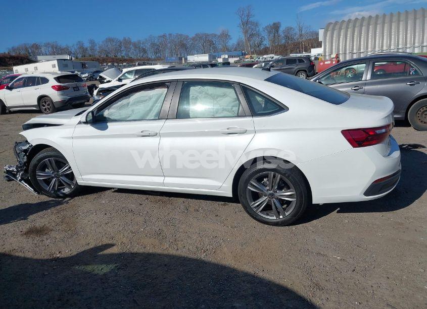 Photo 13 of 2024 Volkswagen Jetta 1.5T SE (VIN 3VWEM7BU5RM029214)