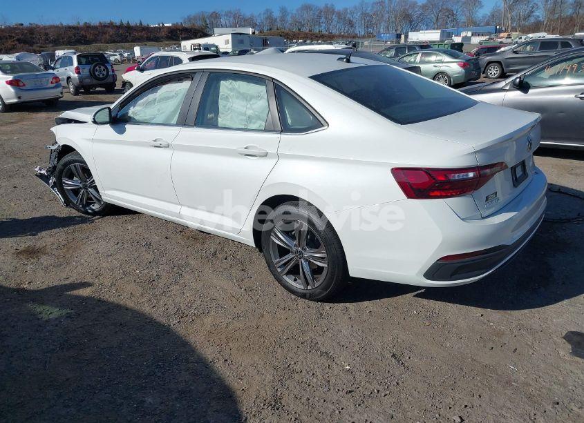 Photo 3 of 2024 Volkswagen Jetta 1.5T SE (VIN 3VWEM7BU5RM029214)