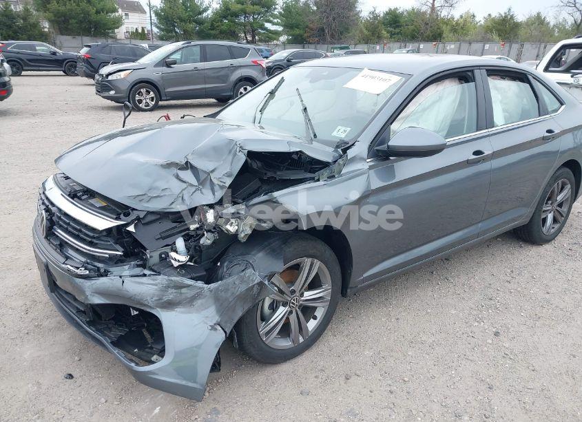 Photo 2 of 2024 Volkswagen Jetta 1.5T SE (VIN 3VWEM7BU7RM073134)