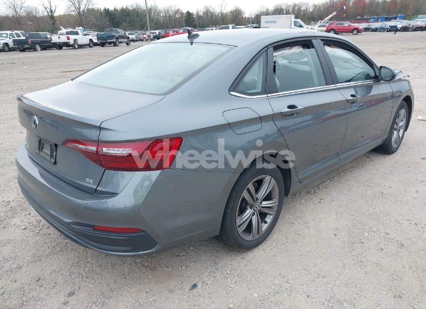 Photo 4 of 2024 Volkswagen Jetta 1.5T SE (VIN 3VWEM7BU7RM073134)