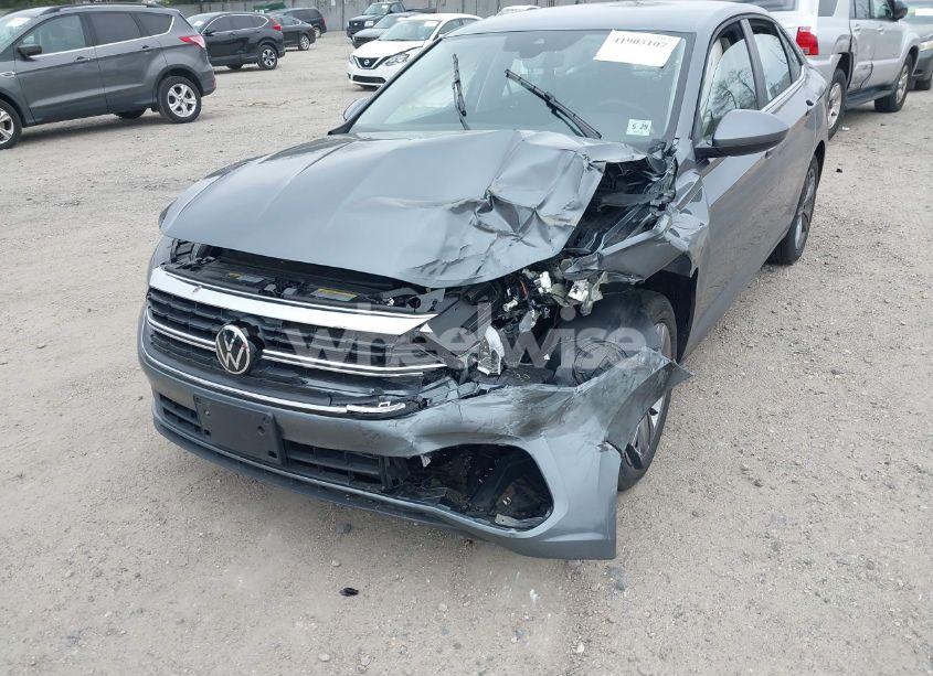 Photo 6 of 2024 Volkswagen Jetta 1.5T SE (VIN 3VWEM7BU7RM073134)