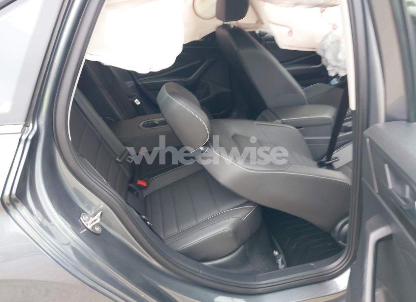 Photo 8 of 2024 Volkswagen Jetta 1.5T SE (VIN 3VWEM7BU7RM073134)