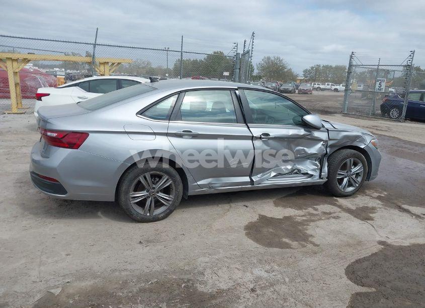 Photo 13 of 2024 Volkswagen Jetta 1.5T SE (VIN 3VWEM7BU7RM088054)