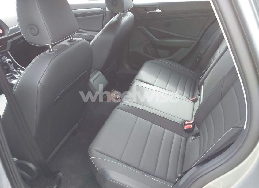 Photo 8 of 2024 Volkswagen Jetta 1.5T SE (VIN 3VWEM7BU7RM088054)