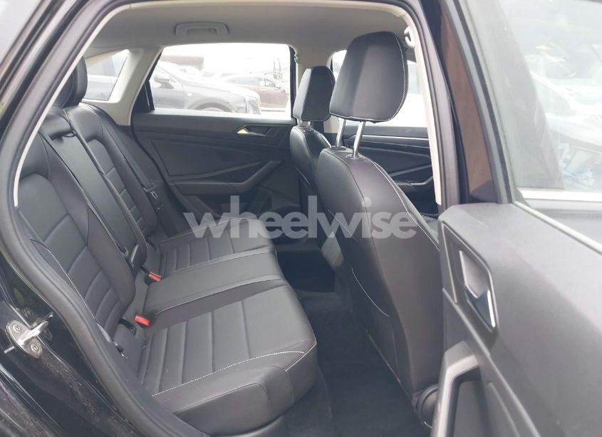Photo 8 of 2024 Volkswagen Jetta 1.5T SE (VIN 3VWEM7BU8RM007787)