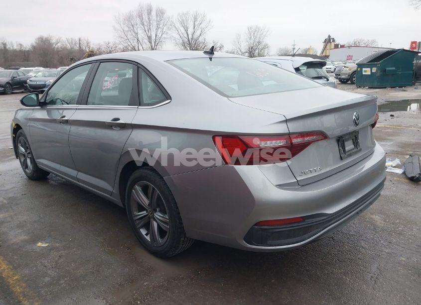 Photo 3 of 2024 Volkswagen Jetta 1.5T SE (VIN 3VWEM7BU8RM014626)