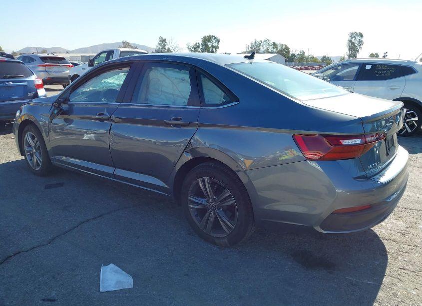 Photo 3 of 2024 Volkswagen Jetta 1.5T SE (VIN 3VWEM7BU8RM050199)