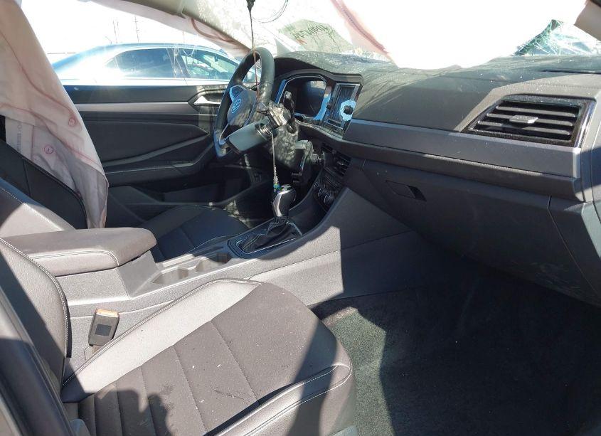 Photo 5 of 2024 Volkswagen Jetta 1.5T SE (VIN 3VWEM7BU8RM050199)