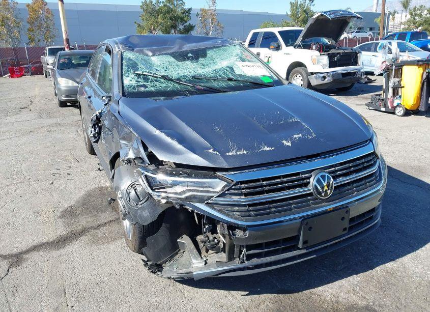 Photo 6 of 2024 Volkswagen Jetta 1.5T SE (VIN 3VWEM7BU8RM050199)