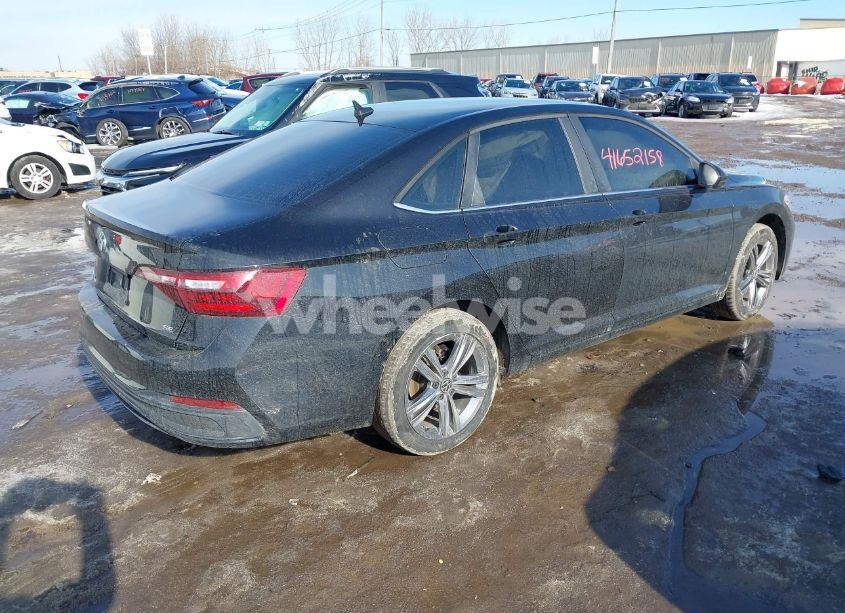 Photo 4 of 2023 Volkswagen Jetta 1.5T SE (VIN 3VWEM7BU9PM026698)