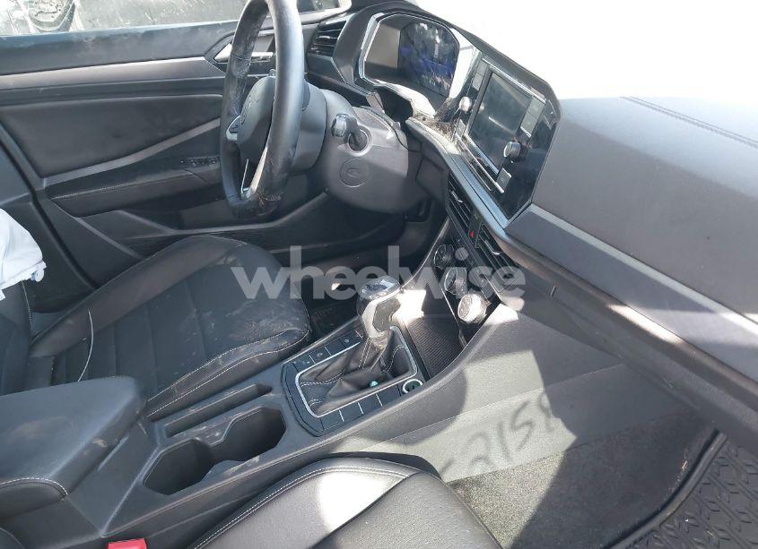 Photo 5 of 2023 Volkswagen Jetta 1.5T SE (VIN 3VWEM7BU9PM026698)