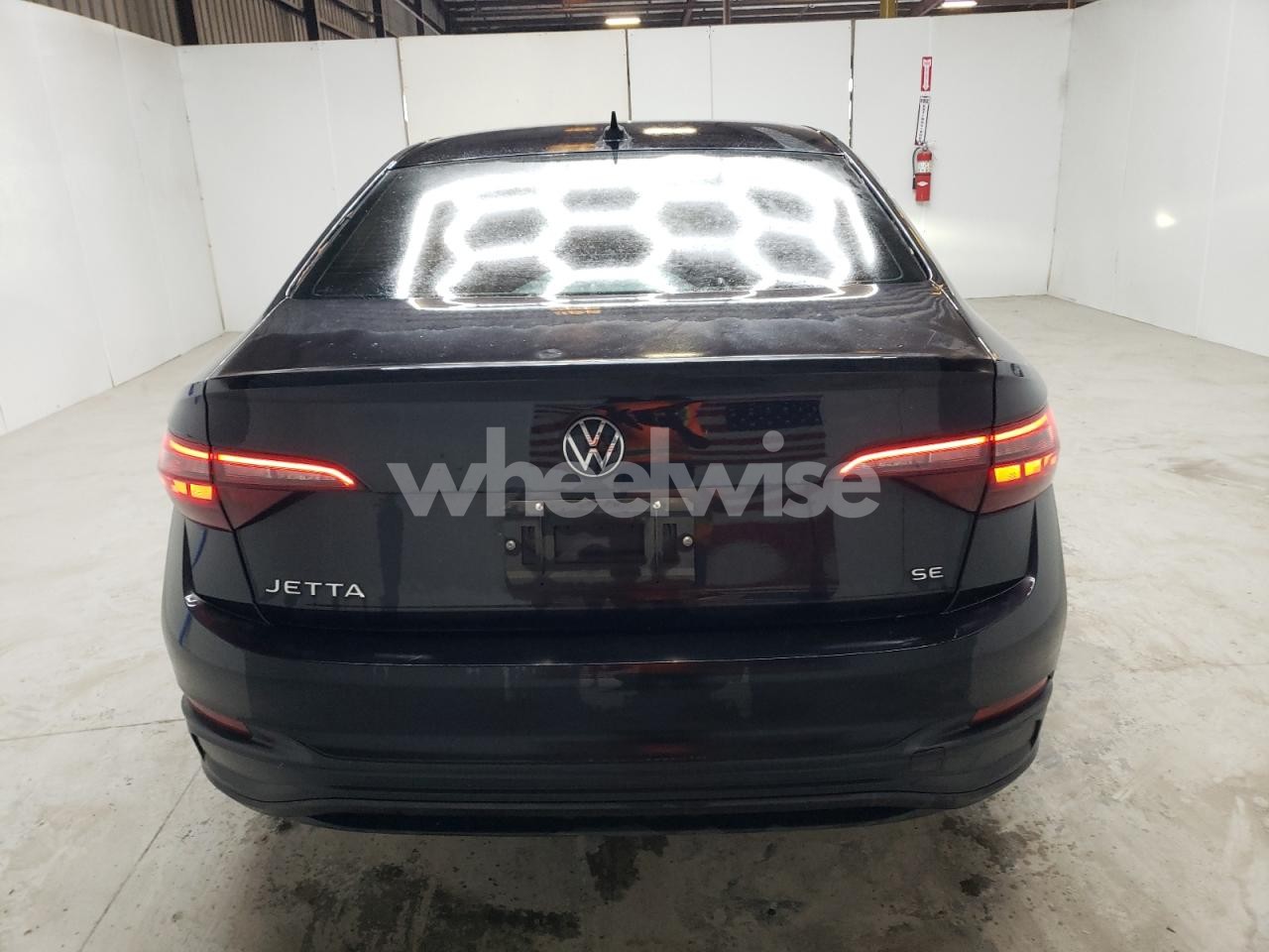 Photo 6 of 2023 VOLKSWAGEN JETTA SE (VIN 3VWEM7BU9PM030931)