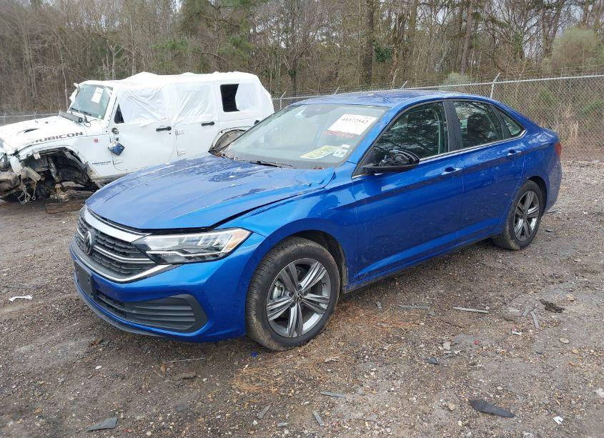 Photo 2 of 2024 Volkswagen Jetta 1.5T SE (VIN 3VWEM7BU9RM087732)