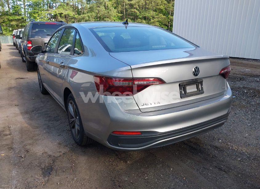 Photo 3 of 2024 Volkswagen Jetta 1.5T SE (VIN 3VWEM7BU9RM088055)