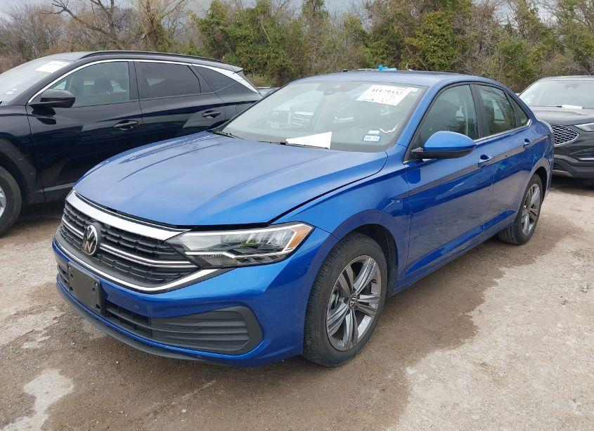 Photo 2 of 2024 Volkswagen Jetta 1.5T SE (VIN 3VWEM7BUXRM008102)