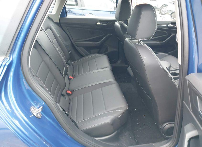 Photo 8 of 2024 Volkswagen Jetta 1.5T SE (VIN 3VWEM7BUXRM008102)