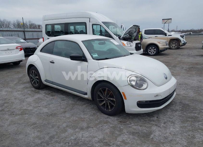2015 Volkswagen Beetle 1.8T FLEET EDITION (VIN 3VWF17AT2FM637189) main photo