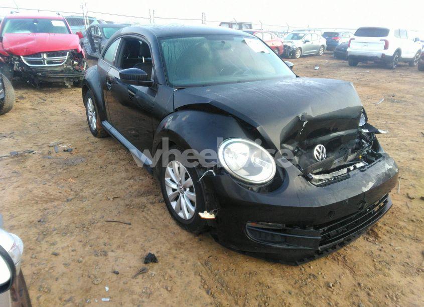 2014 Volkswagen Beetle 1.8T ENTRY (VIN 3VWF17AT4EM634924) main photo