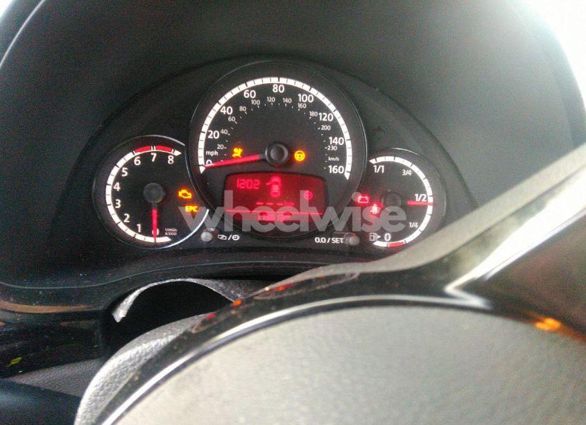 Photo 7 of 2014 Volkswagen Beetle 1.8T ENTRY (VIN 3VWF17AT4EM634924)