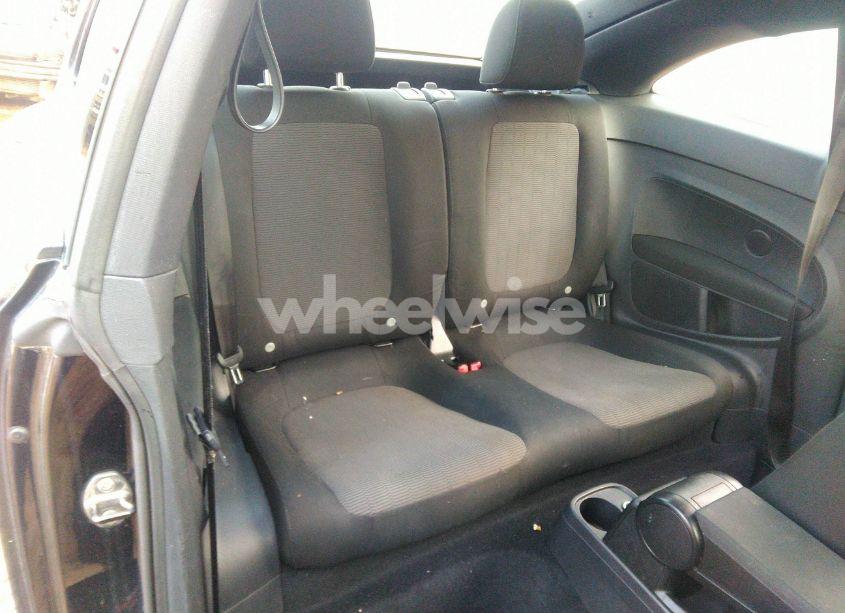 Photo 8 of 2014 Volkswagen Beetle 1.8T ENTRY (VIN 3VWF17AT4EM634924)