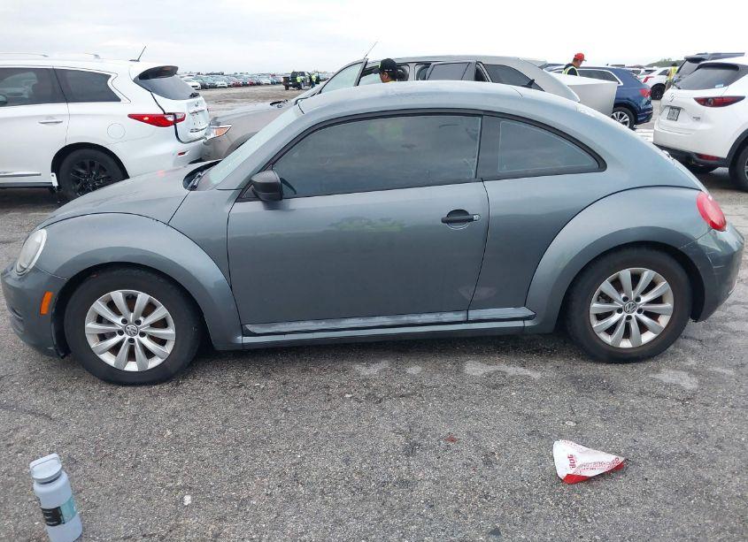 Photo 14 of 2014 Volkswagen Beetle 1.8T ENTRY (VIN 3VWF17AT4EM638424)