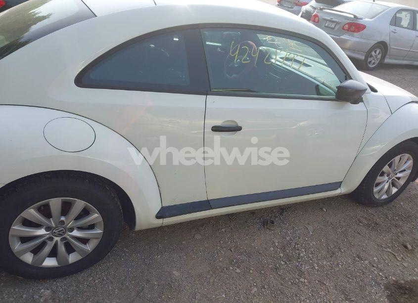 Photo 13 of 2014 Volkswagen Beetle 1.8T ENTRY (VIN 3VWF17AT8EM642069)