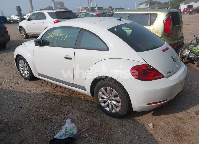 Photo 3 of 2014 Volkswagen Beetle 1.8T ENTRY (VIN 3VWF17AT8EM642069)