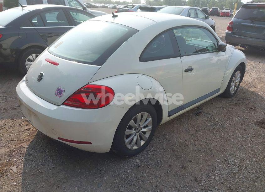 Photo 4 of 2014 Volkswagen Beetle 1.8T ENTRY (VIN 3VWF17AT8EM642069)