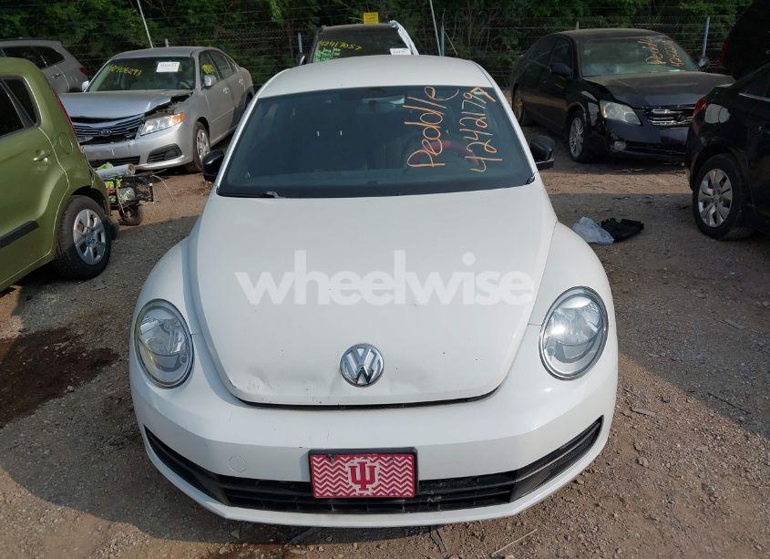 Photo 6 of 2014 Volkswagen Beetle 1.8T ENTRY (VIN 3VWF17AT8EM642069)