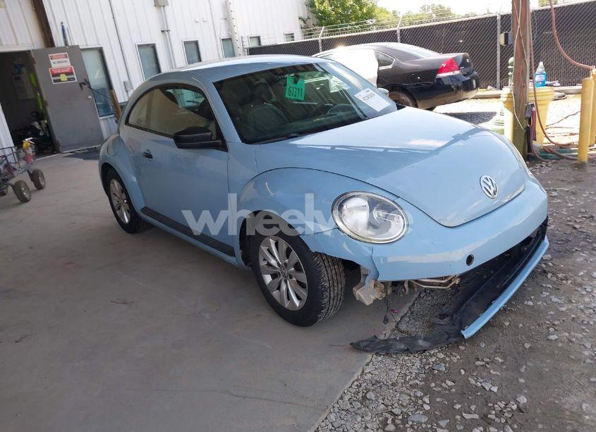 2015 Volkswagen Beetle 1.8T FLEET EDITION (VIN 3VWF17AT8FM610580) main photo