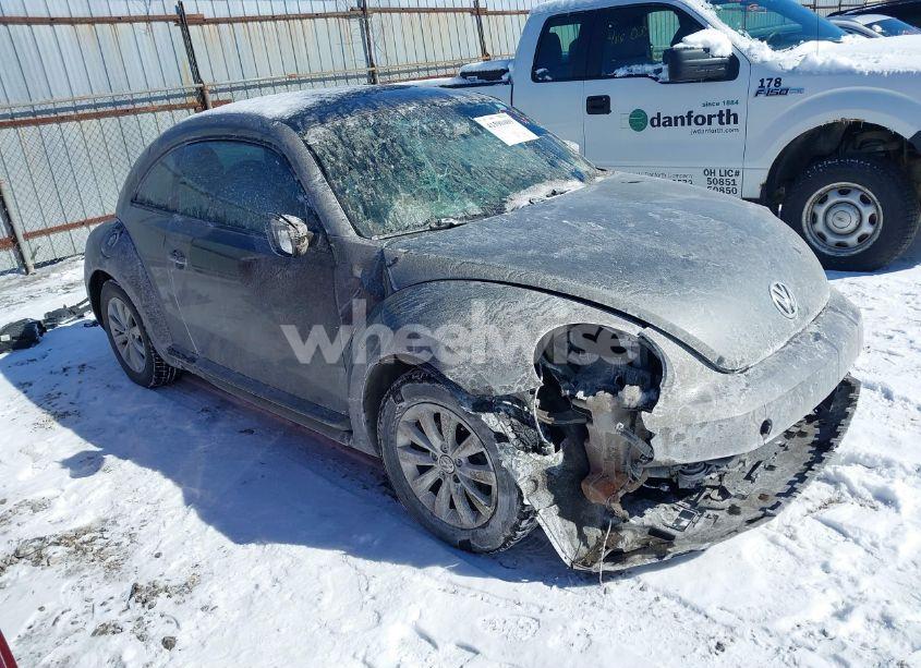 2014 Volkswagen Beetle 1.8T ENTRY (VIN 3VWF17AT9EM640363) main photo