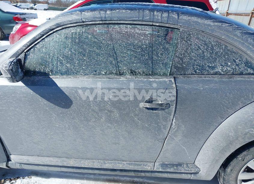 Photo 14 of 2014 Volkswagen Beetle 1.8T ENTRY (VIN 3VWF17AT9EM640363)