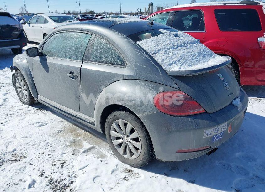 Photo 3 of 2014 Volkswagen Beetle 1.8T ENTRY (VIN 3VWF17AT9EM640363)