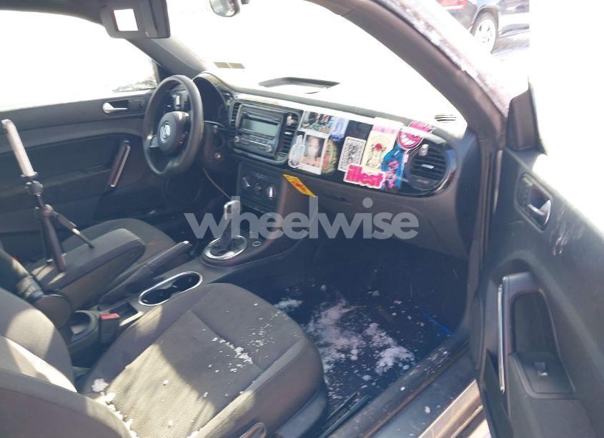 Photo 5 of 2014 Volkswagen Beetle 1.8T ENTRY (VIN 3VWF17AT9EM640363)