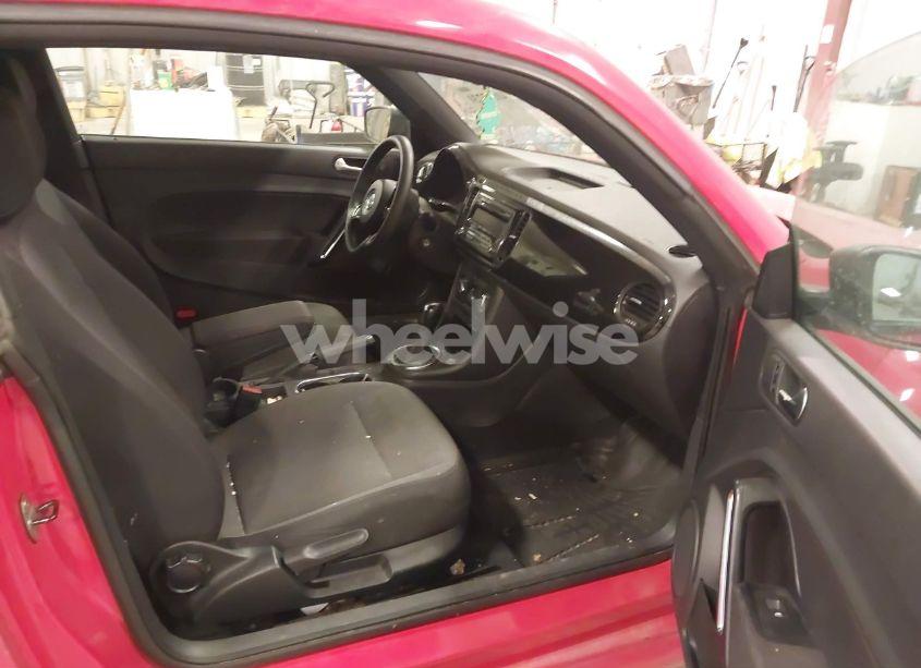 Photo 5 of 2014 Volkswagen Beetle COUPE 1.8T ENTRY (VIN 3VWF17ATXEM641179)