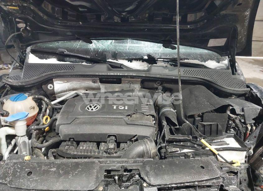 Photo 10 of 2015 Volkswagen Beetle 1.8T CLASSIC (VIN 3VWF17ATXFM654998)