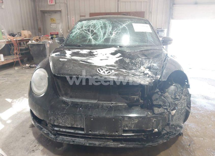 Photo 12 of 2015 Volkswagen Beetle 1.8T CLASSIC (VIN 3VWF17ATXFM654998)