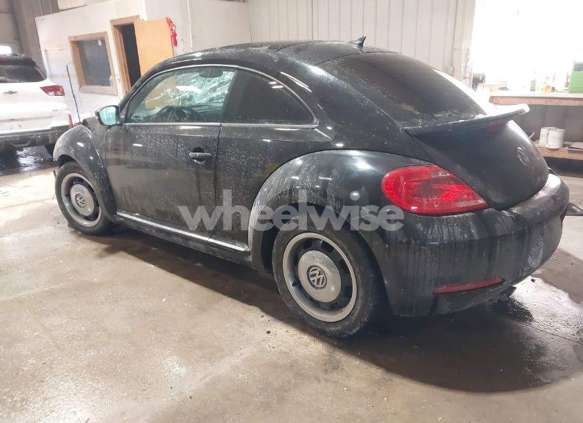 Photo 3 of 2015 Volkswagen Beetle 1.8T CLASSIC (VIN 3VWF17ATXFM654998)